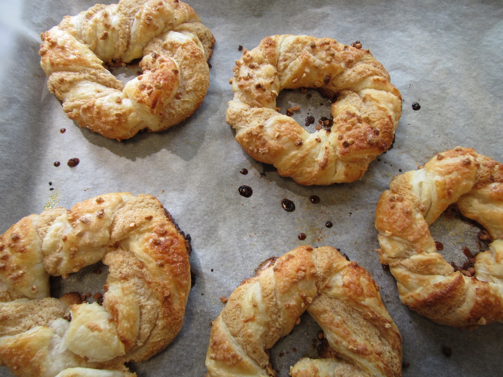 Roscas de hojaldre y avellanas Thermomix