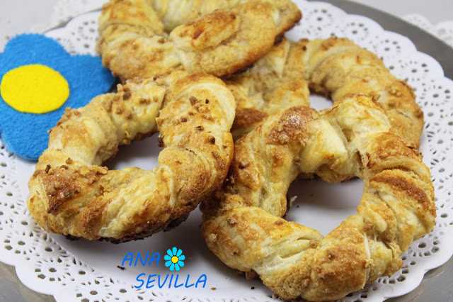 Roscas de hojaldre y avellanas Thermomix