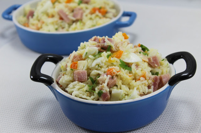 Ensalada de arroz al ajillo