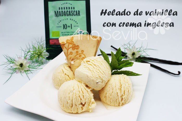 Helado de vainilla con crema inglesa