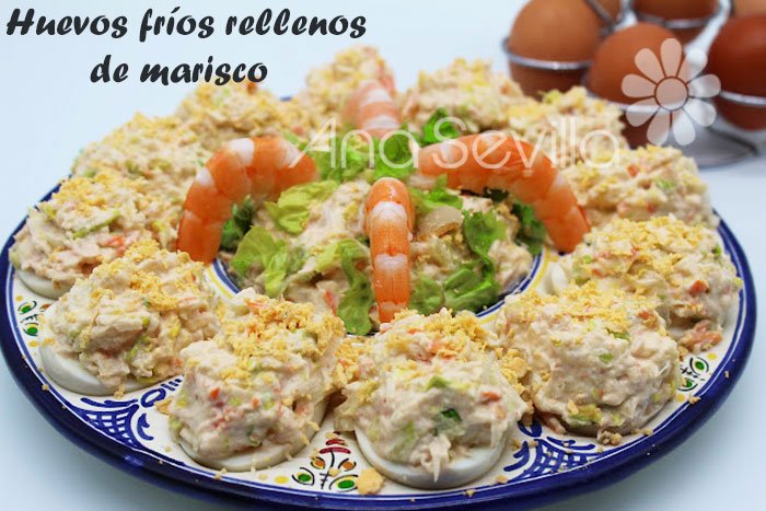 Huevos fríos rellenos de marisco