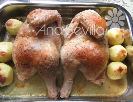 Glasear el pollo y seguir horneando hasta que se dore bien por ambos lados
