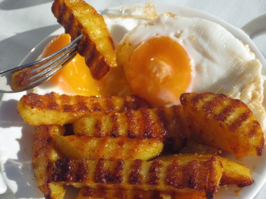 Patatas fritas con huevos sin aceite olla GM