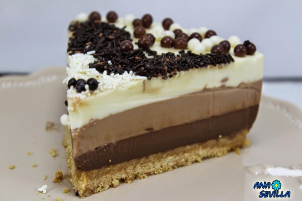 Tarta tres chocolates