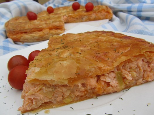 Empanada de salmón y gambas