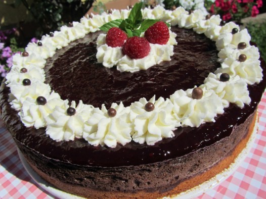 Tarta de queso, chocolate y frambuesas