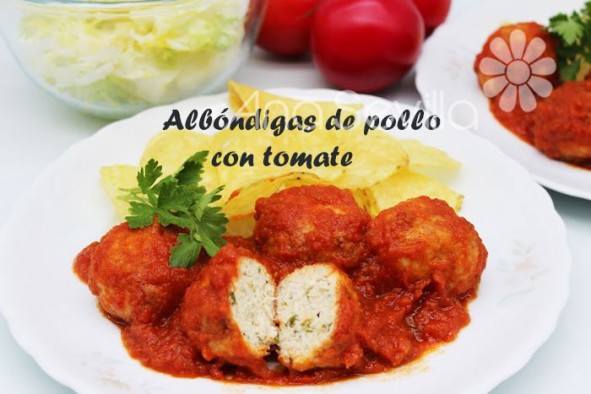 Albóndigas de pollo en salsa de tomate