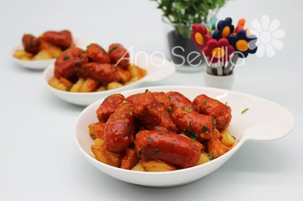 Salchichas bravas