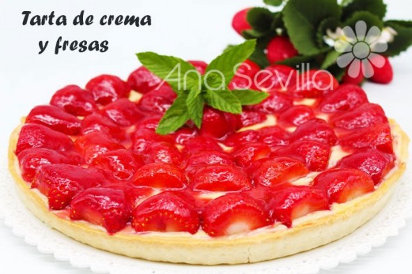 Tarta de crema y fresas