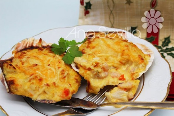 Vieiras gratinadas de merluza