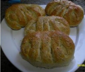 Bollos rellenos de queso fresco