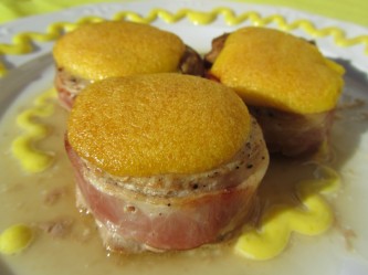 Medallones de solomillo con alioli de almendras