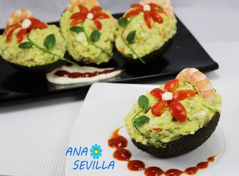 Aguacates rellenos de langostinos