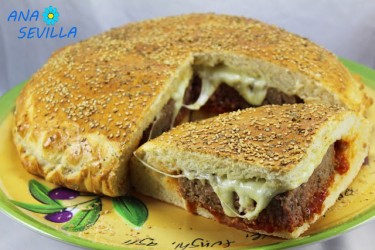 Pan relleno de hamburguesa