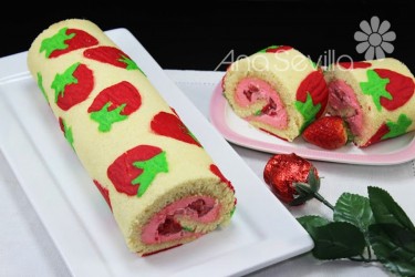 Brazo gitano de queso y fresas