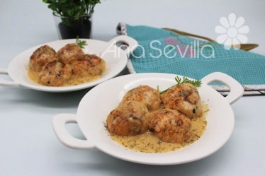 Albóndigas de salmón al eneldo