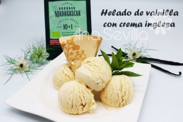 Helado de vainilla con crema inglesa