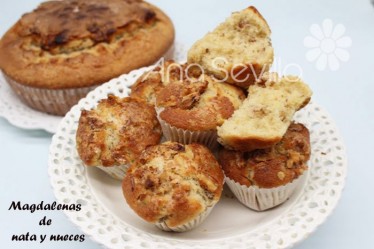 Magdalenas de nata y nueces