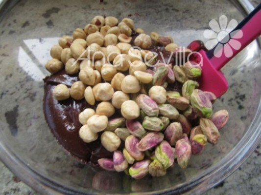 Mezclar con los frutos secos