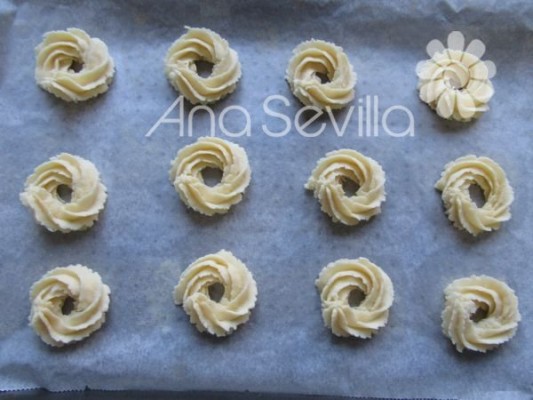 Formar las rosquillitas