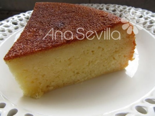 Torta húmeda de piña y almendra olla GM