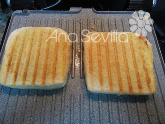 Tostar en una plancha o sandwichera