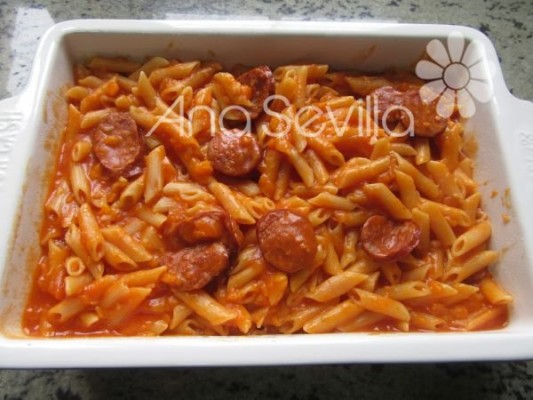 Y pasados 5 minutos de reposo, listos Macarrones con tomate y chorizo en Mambo