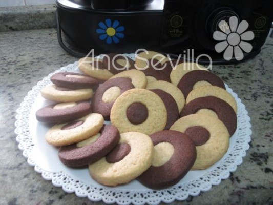 Galletas de mantequilla bicolor Mambo