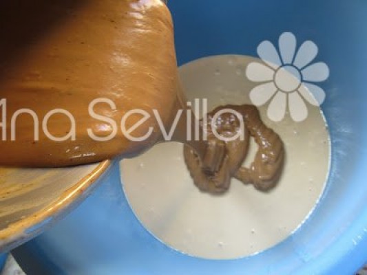 Encima la capa de café