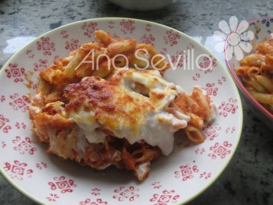 Macarrones a la napolitana gratinados olla GM