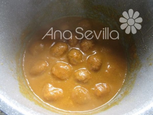 Albóndigas en salsa de naranja olla GM