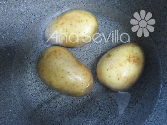 Cocer las patatas con piel
