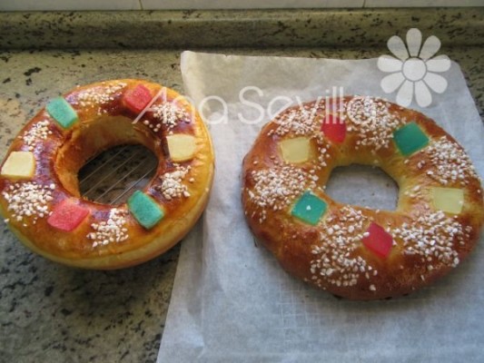 Aquí uno en la ollita y otro en el horno, quedan los dos muy esponjositos