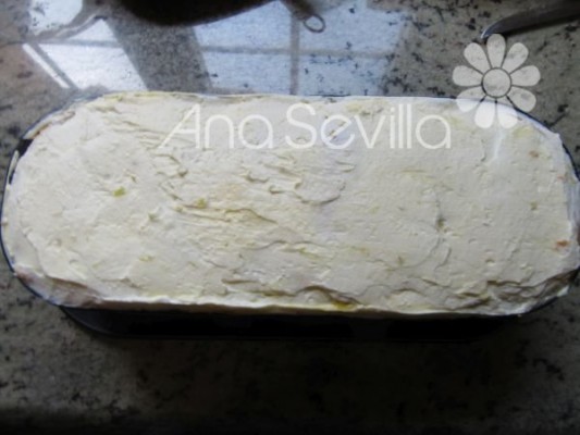 Terminar con capa de mascarpone alisar bien y nevera