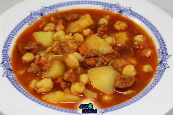 Potaje de garbanzos con patatas