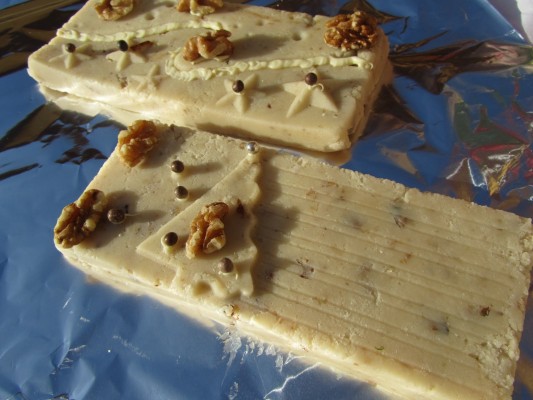 Turrón de nata y nueces