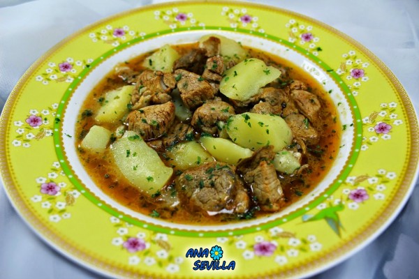 Guiso de solomillo con patatas