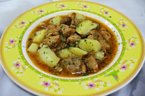 Guiso de solomillo con patatas