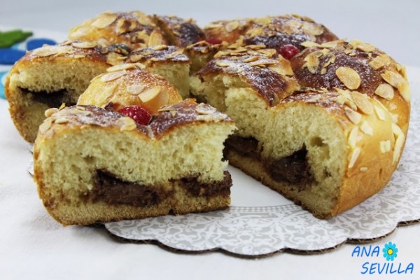 Brioche portugués relleno de chocolate