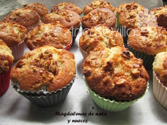 Magdalenas de nata y nueces