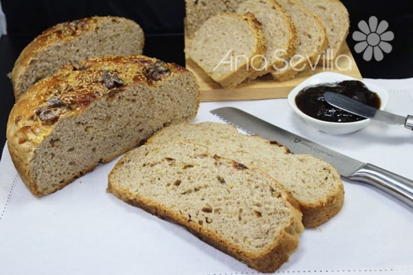 Pan de molde de cerveza y nueces