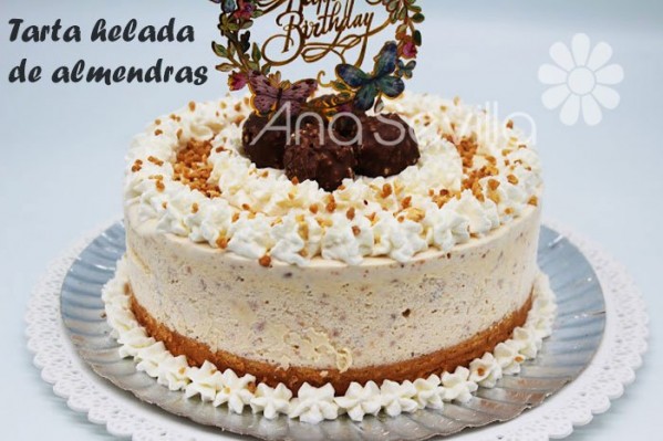 Tarta helada de almendras