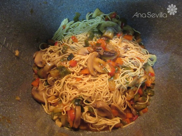 Fideos chinos vegetarianos Thermomix