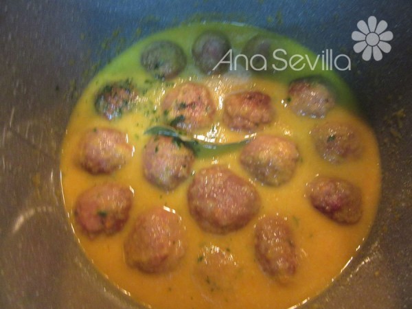 Albóndigas en salsa de cerveza olla GM