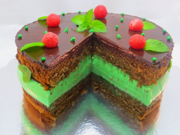 Tarta mousse de menta y chocolate Ana Sevilla cocina tradicional