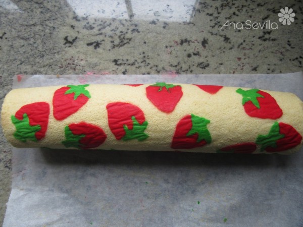 Brazo gitano de queso y fresas Thermomix