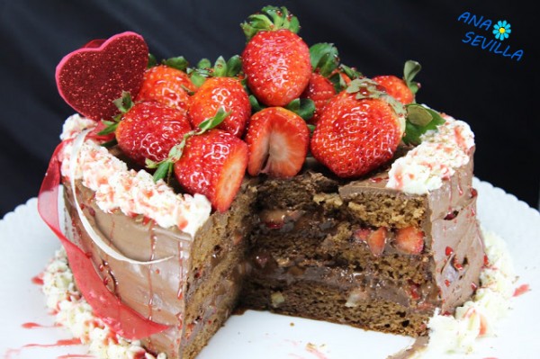 Tarta de fresas y chocolate Cocina tradicional Ana Sevilla