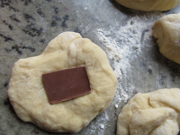 Brioche portugués relleno de chocolate con Thermomix.