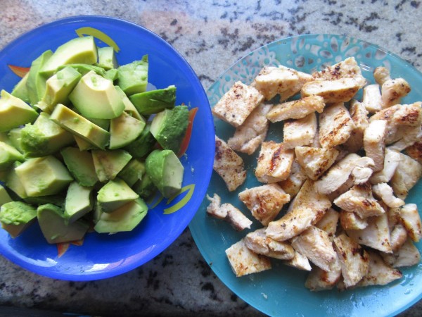 Ensaladilla de aguacate y pollo Thermomix