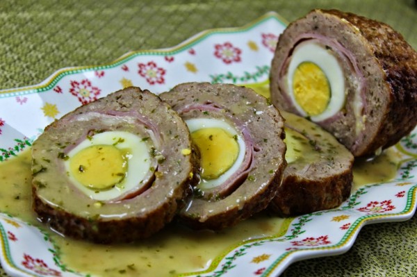 Rollo de carne relleno Ana Sevilla cocina tradicional